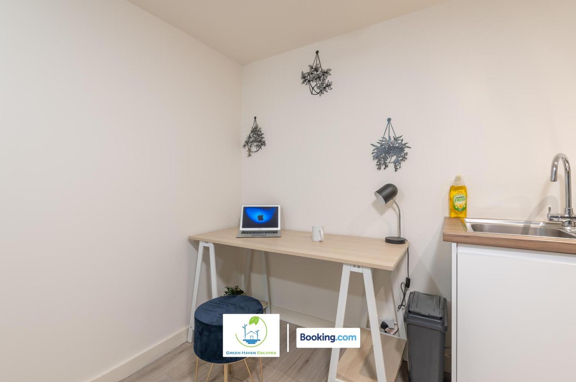 Spacious 1 Bedroom Apartment With 4K Cinema Experience By Green Haven Escapes In Bradford Bradford  Extérieur photo